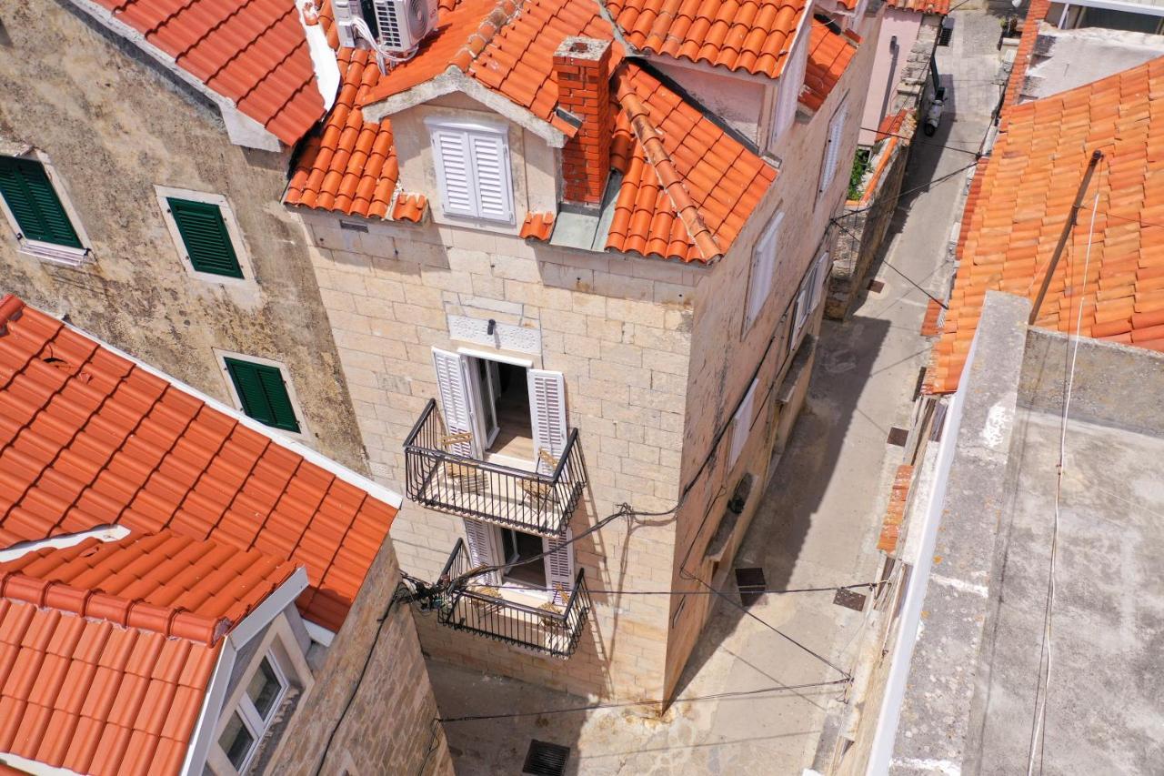 Old Town Makarska Apartments - Central Square Esterno foto