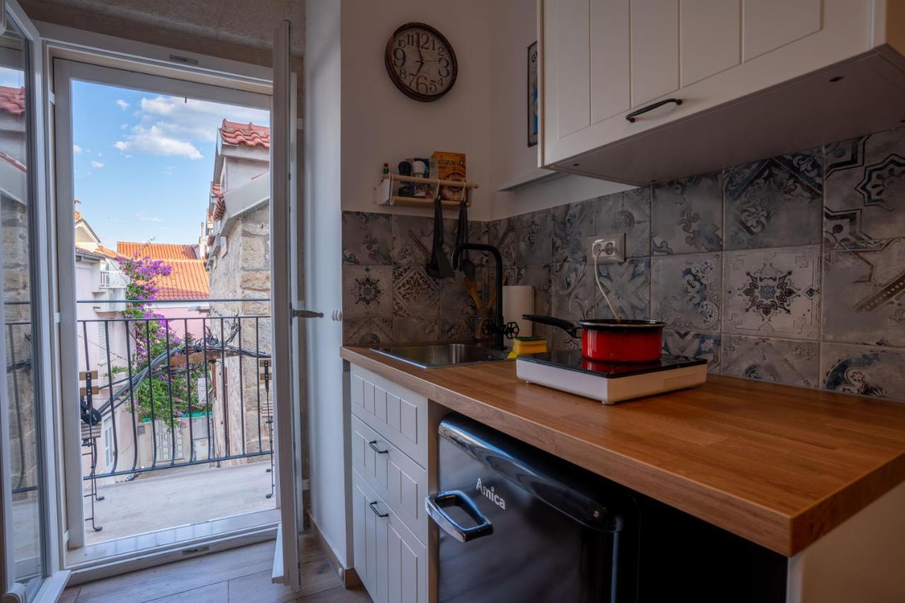 Old Town Makarska Apartments - Central Square Esterno foto